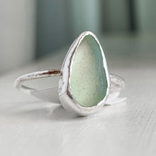 Load image into Gallery viewer, sea glass ring (size 8)
