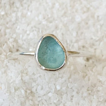 Load image into Gallery viewer, silver sea glass ring (size 7.5)
