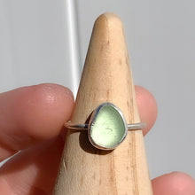 Load image into Gallery viewer, silver sea glass ring (size 6)
