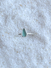 Load image into Gallery viewer, emerald sea glass ring (size 6)
