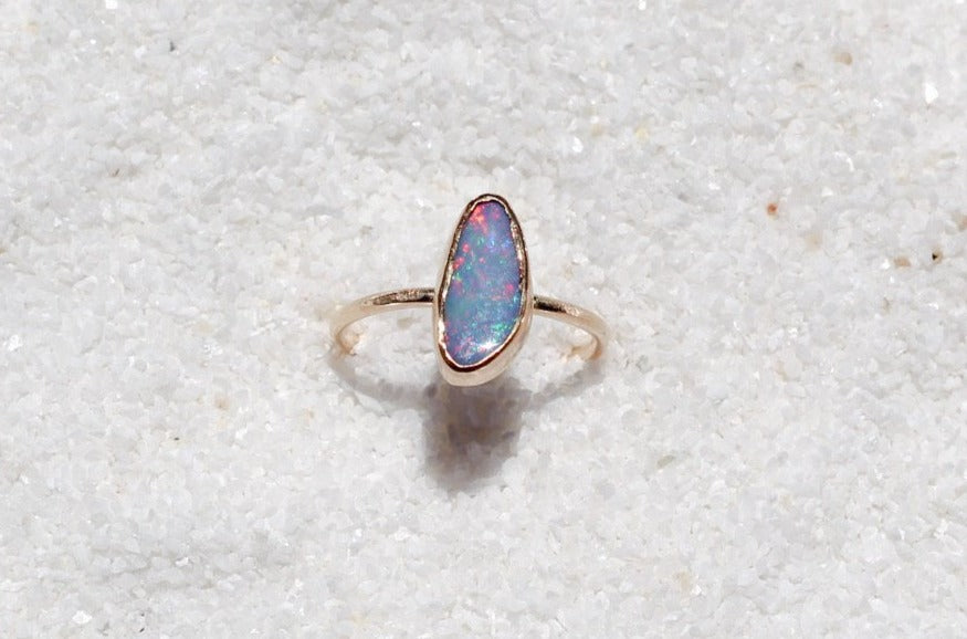 gold opal ring (size 5)